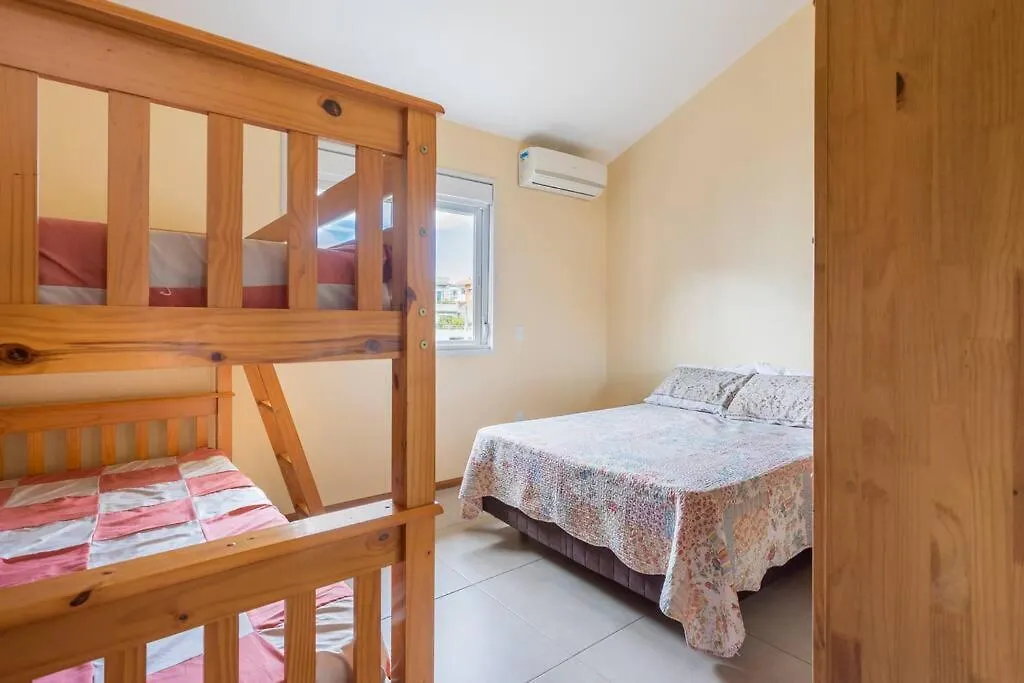 Casa Em Garopaba - Piscina - Forno Para Pizza - Ar Condicionado - 3 Quartos 0*,  Brazília